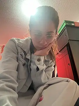 SaraRoads online show from April 25, 2026, 9:23 pm