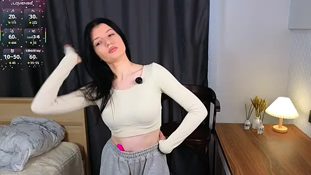 JazminLantey online show from April 6, 2026, 1:25 am