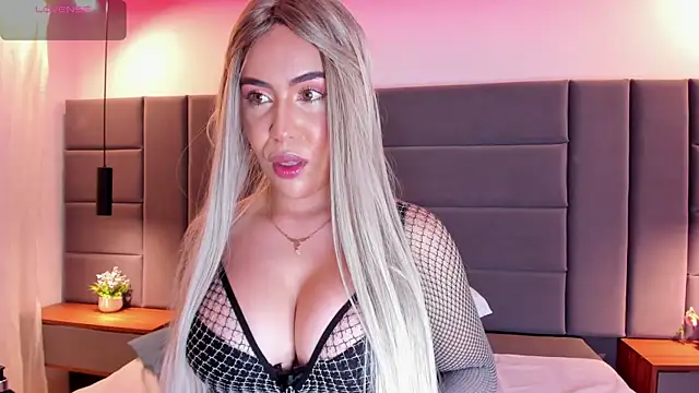 KalieFiore online show from April 9, 2026, 3:06 am