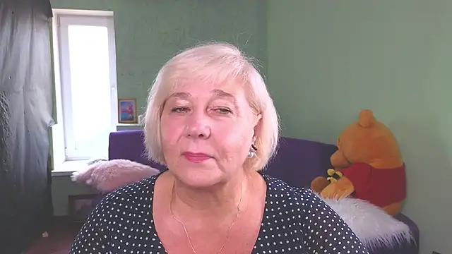 Milane Milky online show from June 14, 2026, 6:15 am