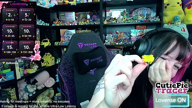 Snapshot of CutieTracer chatting on June 1, 2026, 1:57 pm CutieTracer online show from June 1, 2026, 1:57 pm