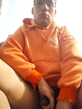 lectorhot96 online show from April 8, 2026, 5:18 am