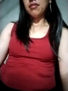 Snapshot of Lisa-aa chatting on April 5, 2026, 8:17 pm Lisa-aa online show from April 5, 2026, 8:17 pm