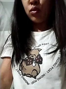 Snapshot of Lisa-aa chatting on May 2, 2026, 10:59 pm Lisa-aa online show from May 2, 2026, 10:59 pm