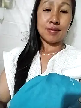 Snapshot of Lisa-aa chatting on May 11, 2026, 3:07 pm Lisa-aa online show from May 11, 2026, 3:07 pm