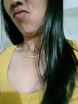 Snapshot of Lisa-aa chatting on May 12, 2026, 11:24 pm Lisa-aa online show from May 12, 2026, 11:24 pm
