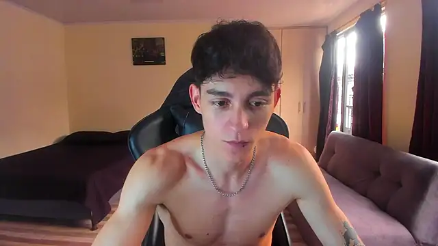 Snapshot of Luke_Chill chatting on April 23, 2026, 5:15 pm Luke Chill online show from April 23, 2026, 5:15 pm