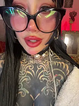 Musedreams online show from April 8, 2026, 1:27 am