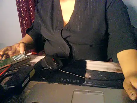 Snapshot of First_sexywoman chatting on April 23, 2026, 3:47 pm First sexywoman online show from April 23, 2026, 3:47 pm