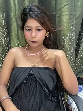 Snapshot of Cutiepie- chatting on April 16, 2026, 10:01 pm Cutiepie- online show from April 16, 2026, 10:01 pm