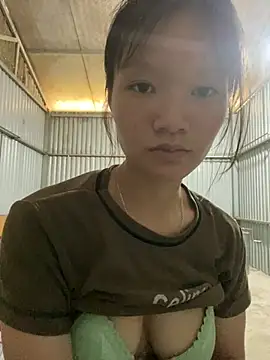 Snapshot of Elisa-a chatting on April 11, 2026, 9:24 am Elisa-a online show from April 11, 2026, 9:24 am