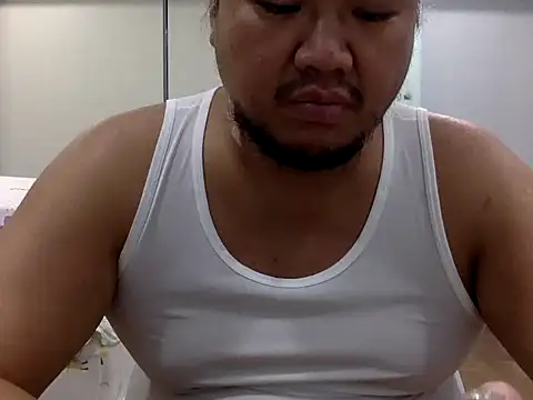 lefleur1986 online show from April 14, 2026, 11:49 am