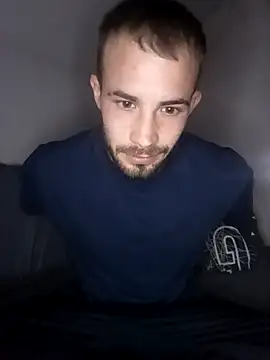 Fabika15 online show from April 8, 2026, 7:25 pm