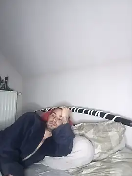 Fabika15 online show from April 18, 2026, 7:51 pm