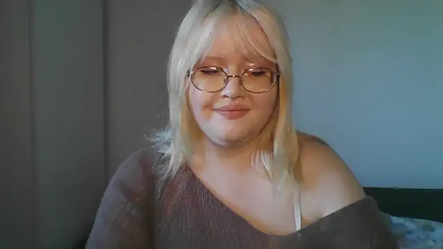 Snapshot of Elayne_Sweet chatting on May 3, 2026, 6:08 am Elayne Sweet online show from May 3, 2026, 6:08 am