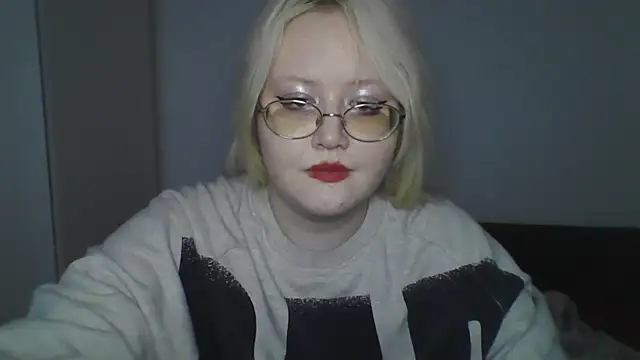 Snapshot of Elayne_Sweet chatting on May 16, 2026, 10:36 am Elayne Sweet online show from May 16, 2026, 10:36 am