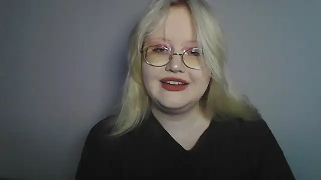 Snapshot of Elayne_Sweet chatting on June 24, 2026, 6:01 am Elayne Sweet online show from June 24, 2026, 6:01 am