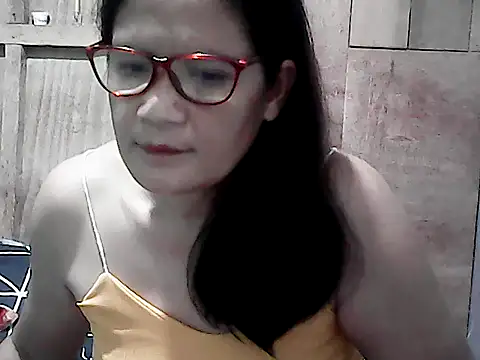 Snapshot of PinayZaira chatting on May 1, 2026, 7:07 pm PinayZaira online show from May 1, 2026, 7:07 pm