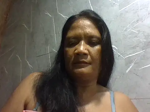Snapshot of PinayZaira chatting on June 8, 2026, 6:41 pm PinayZaira online show from June 8, 2026, 6:41 pm