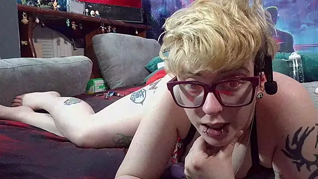 pollypainprincess online show from April 9, 2026, 12:54 am