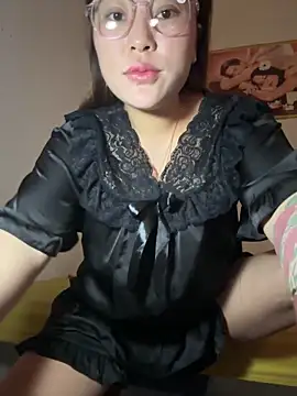 Lina-Naughty online show from May 1, 2026, 5:45 am