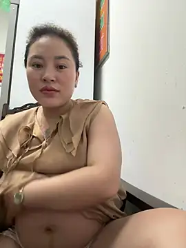 Snapshot of Lina-Naughty chatting on May 29, 2026, 5:11 pm Lina-Naughty online show from May 29, 2026, 5:11 pm
