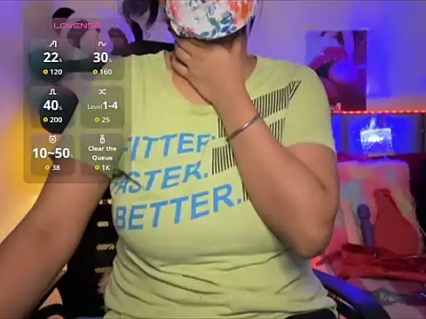 Snapshot of dilsheen_kaur_live chatting on May 8, 2026, 7:25 am dilsheen kaur live online show from May 8, 2026, 7:25 am