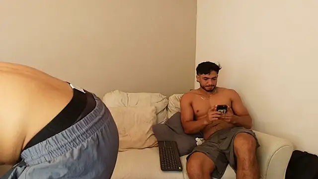 Snapshot of Maxi_and_Ares chatting on June 15, 2026, 2:19 pm Maxi and Ares online show from June 15, 2026, 2:19 pm