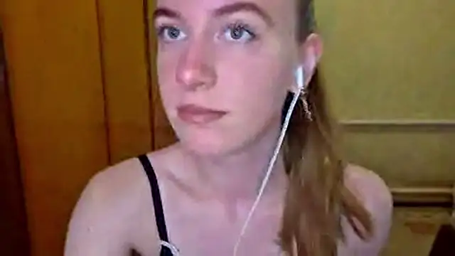 Snapshot of DonnaKuc chatting on May 6, 2026, 6:08 am DonnaKuc online show from May 6, 2026, 6:08 am