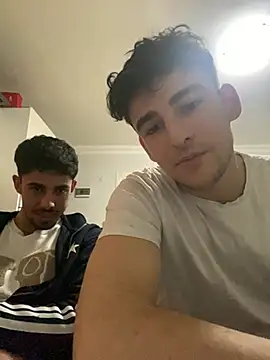 Snapshot of youmeloveyou chatting on March 31, 2026, 7:47 pm youmeloveyou online show from March 31, 2026, 7:47 pm