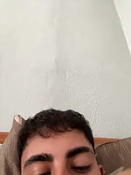 Snapshot of youmeloveyou chatting on April 7, 2026, 9:21 am youmeloveyou online show from April 7, 2026, 9:21 am