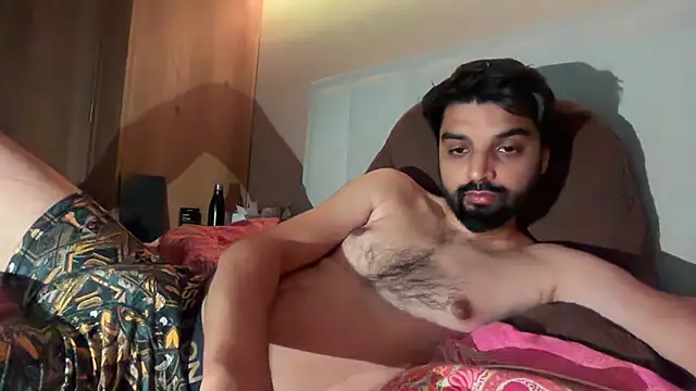 Snapshot of priyxh chatting on July 14, 2026, 10:04 pm priyxh online show from July 14, 2026, 10:04 pm