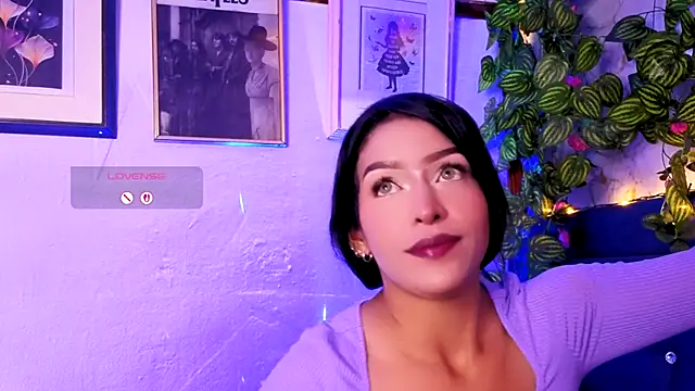 Snapshot of Alisse_Storm chatting on May 8, 2026, 3:45 am Alisse Storm online show from May 8, 2026, 3:45 am
