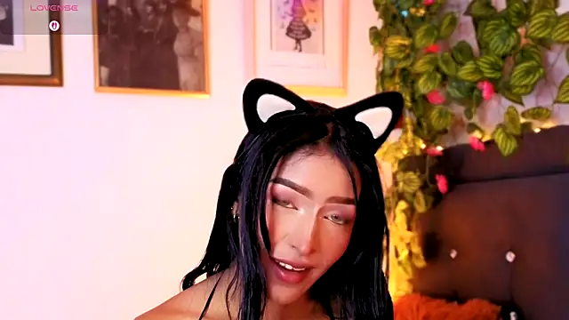 Snapshot of Alisse_Storm chatting on May 18, 2026, 3:35 am Alisse Storm online show from May 18, 2026, 3:35 am