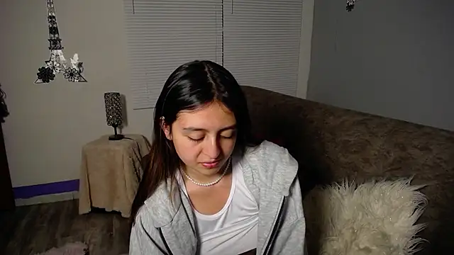 Snapshot of Lala_fluffy chatting on May 15, 2026, 7:54 pm Lala fluffy online show from May 15, 2026, 7:54 pm