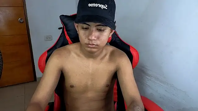 darknigthx online show from April 6, 2026, 3:26 am