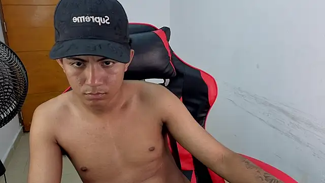 darknigthx online show from April 13, 2026, 11:54 pm