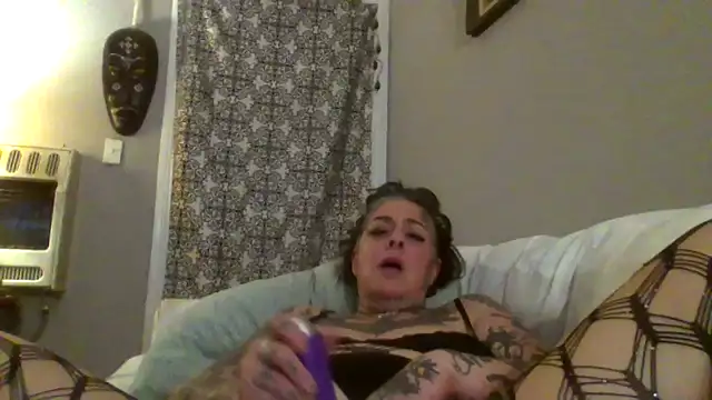 Snapshot of Kitty_bang chatting on May 19, 2026, 1:56 am Kitty bang online show from May 19, 2026, 1:56 am