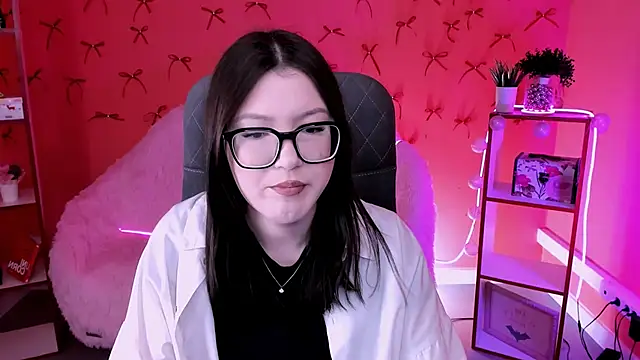 Snapshot of JennyGibson chatting on May 7, 2026, 5:02 am JennyGibson online show from May 7, 2026, 5:02 am