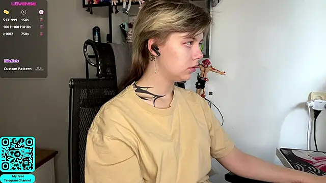 MadalynNosel online show from April 28, 2026, 7:13 am