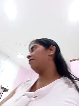 SofiaMendez1  online show from April 21, 2026, 3:50 pm