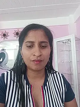 SofiaMendez1  online show from May 13, 2026, 2:58 pm