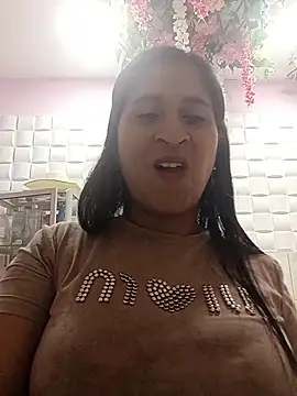 SofiaMendez1  online show from June 24, 2026, 1:43 pm