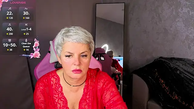 Snapshot of Linda_Zef1r chatting on May 28, 2026, 1:47 am Linda Zef1r online show from May 28, 2026, 1:47 am