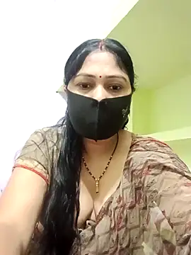 Snapshot of Pinki-girl chatting on May 1, 2026, 4:06 am Pinki-girl online show from May 1, 2026, 4:06 am