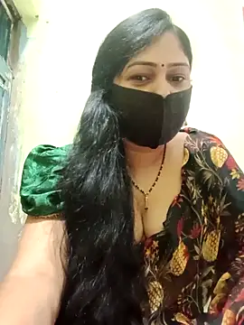 Snapshot of Pinki-girl chatting on May 11, 2026, 5:24 am Pinki-girl online show from May 11, 2026, 5:24 am