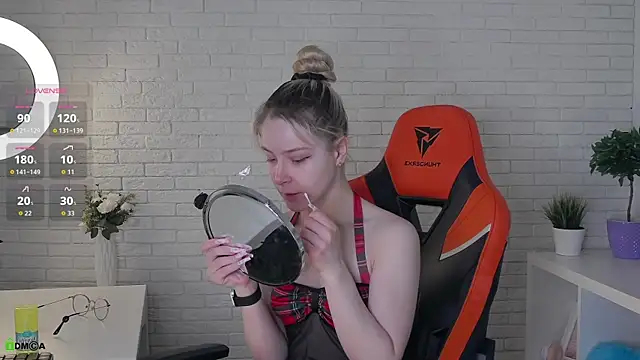 AmmyShaw online show from April 4, 2026, 4:33 am