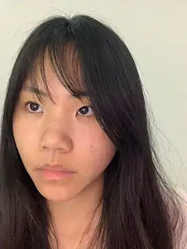 Lina 577 online show from April 14, 2026, 6:52 am