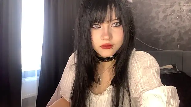 Snapshot of EmilyEmbears chatting on April 14, 2026, 5:57 am EmilyEmbears online show from April 14, 2026, 5:57 am