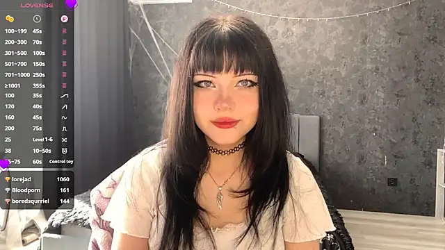 Snapshot of EmilyEmbears chatting on May 21, 2026, 6:42 am EmilyEmbears online show from May 21, 2026, 6:42 am